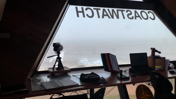 Kustwacht Observatietoren Interieur Met Uitzicht Het Strand Zee — Stockvideo