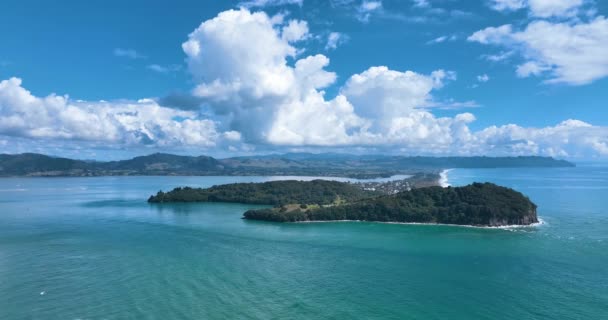 Εντυπωσιακή Πτήση Από Νησί Matakana Προς Bowentown Νέα Ζηλανδία — Αρχείο Βίντεο