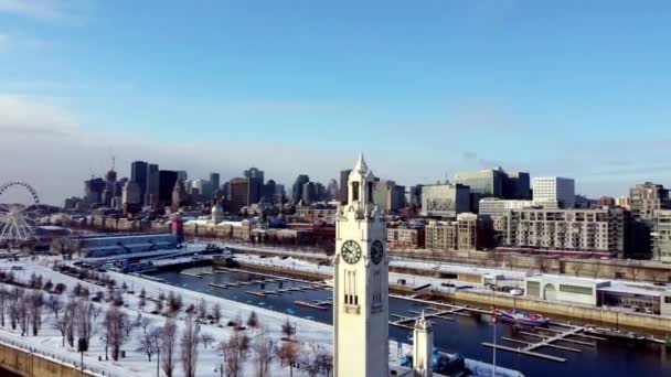 Roll Drone Kış Boyunca Saat Kulesi Eski Liman Montreal Vurdu — Stok video