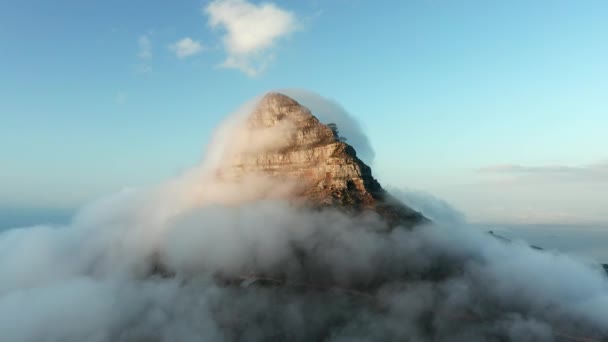Львиная Голова Над Облаками Кейптауне Юар Выстрел Беспилотника — стоковое видео