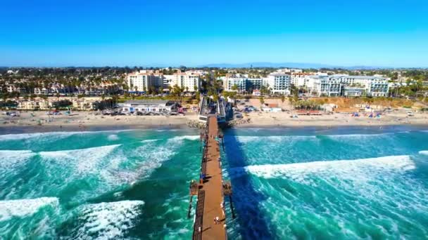 Oceanside Beach Pier Hotels Drone — Stockvideo