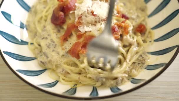 Espaguetis Con Salsa Crema Trufa Champiñones Plato — Vídeo de stock