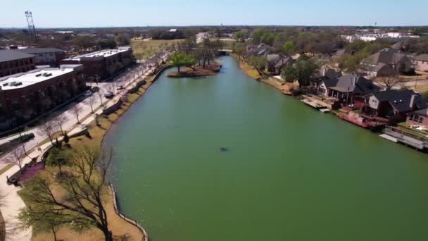 Aerial Footage Riverwalk Flowermound Texas Camera Heading North South Show — Video