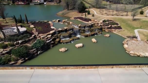 Luftaufnahmen Von Felsformationen Riverwalk Flowermound Texas — Stockvideo