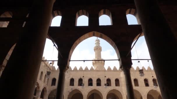 Minaret Seen Courtyard Sultan Nasir Muhammad Ibn Qalawun Mosque Salah — Stock Video