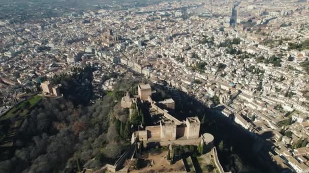 Drönare Flyger Över Charles Palace Inuti Alhambra Citadell Med Stadsbild — Stockvideo