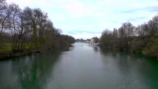 Advancing Pont Neuf Bridge Hennessy Liquor Distillery Charente River Aerial — Vídeo de Stock