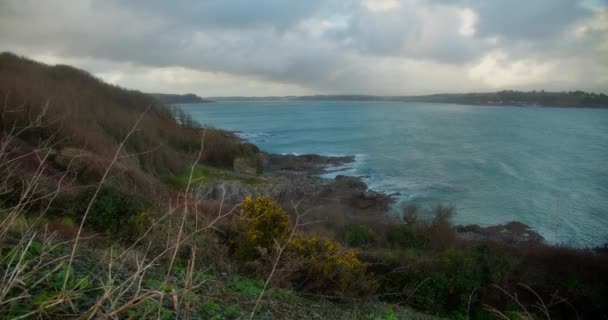 Windy Cliffside View Pendennis Point Facing Mawes Overlooking Carrick Roads — Αρχείο Βίντεο