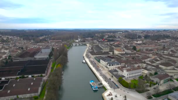 Boat Pier Town Center Hennessy Liquor Distillery Charente River Aerial — Vídeo de Stock