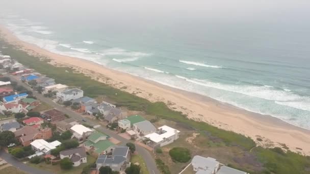 Rising Drone Shot Vacation Beach Town Rising Clouds — Stockvideo