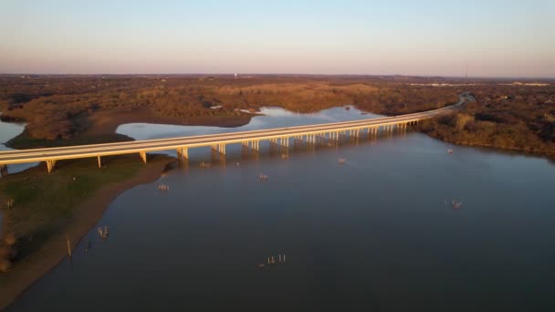 Aerial Footage Village Parkway Crossing Hickory Creek Lake Lewisville Texas — ストック動画