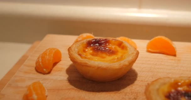 Portuguese Custard Tarts Pasteis Nata Fresh Mandarin Oranges Table Close — Vídeos de Stock