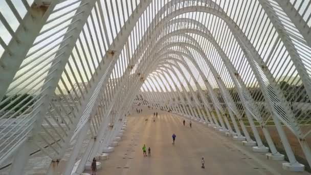 雅典奥林匹克体育场钢制拱门内的空中景观 — 图库视频影像