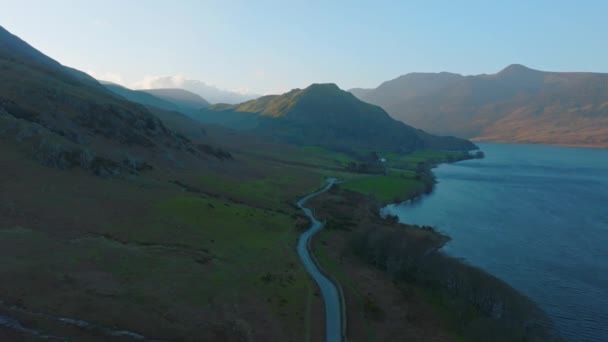 Crummock Water Lake District Unesco National Park Aerial Sunrise Push — Vídeo de stock