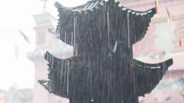 Chuva Forte Grandes Gotas Chuva Verão Outono Queda Água Transformando — Vídeo de Stock