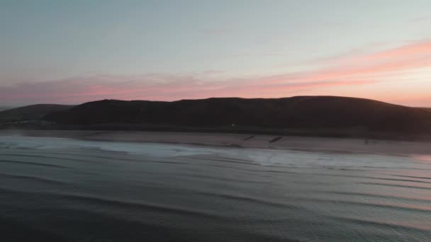 Aerial Wide Circle Dark Textured Sea Looking Single Old Rectory — Stock Video