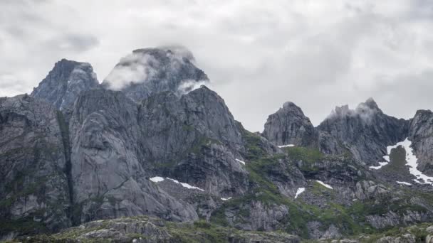 Timelapse Mountain Clouds Passing Norway — Vídeos de Stock