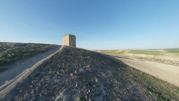 Fpv Luchtdrone View Cultural Landmark Torre Del Aguila Sevilla Spanje — Stockvideo