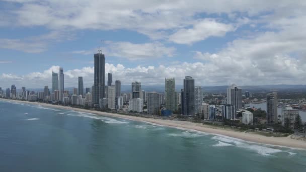 Cloudscape High Rise Buildings Szörfösök Paradicsoma Gold Coast Queensland Ausztrália — Stock videók