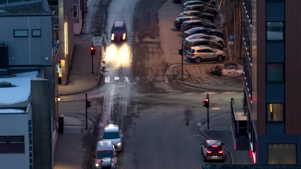Night Time Lapse Traffic Flow Intersection Traffic Lights Tromso — Stockvideo