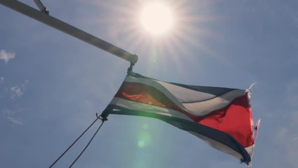 Nationalflagge Weht Wind Auf Einer Fähre Von Puntarenas Costa Rica — Stockvideo