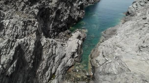 Vista Arriba Hacia Abajo Vista Aérea Drone Sobre Acantilado Marino — Vídeos de Stock