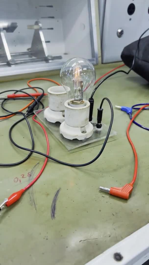 Electronic Touch Capacitor Switch Controlling Incandescent Light Bulb — Stock Video