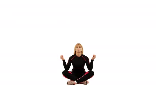 Introspektive Meditative Aerobe Aufwärmung Auf Weißem Hintergrund Isoliert — Stockvideo