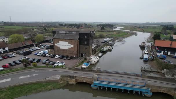 Battlebridge Village Essex England River Crouch Rising Drone Aerial Footage — Video