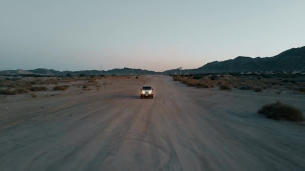 Drone Jeep Desert Laguna Salada — Stockvideo