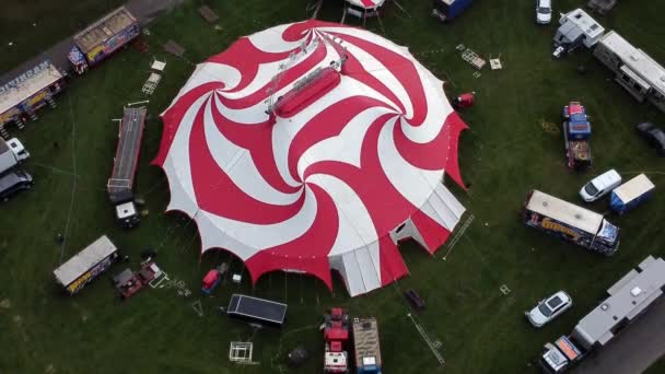 Planet Cirkus Vovehals Underholdning Farverige Hvirvel Telt Campingvogn Trailer Ring – Stock-video