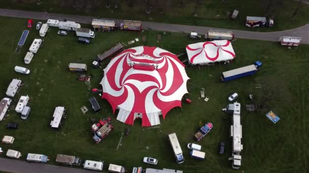 Planet Circus Daredevil Entertainment Colourful Swirl Tent Caravan Trailer Ring — Vídeos de Stock