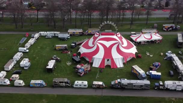 Planet Circus Daredevil Entertainment Colourful Swirl Tent Caravan Trailer Ring — ストック動画