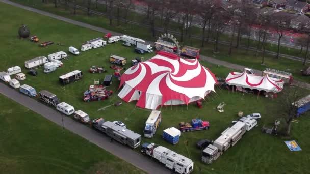 Planet Circus Daredevil Entertainment Colourful Swirl Tent Caravan Trailer Ring — Stock Video