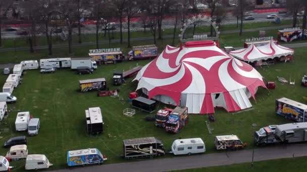 Planeet Circus Waaghals Entertainment Kleurrijke Draaikolk Tent Caravan Aanhangwagen Ring — Stockvideo