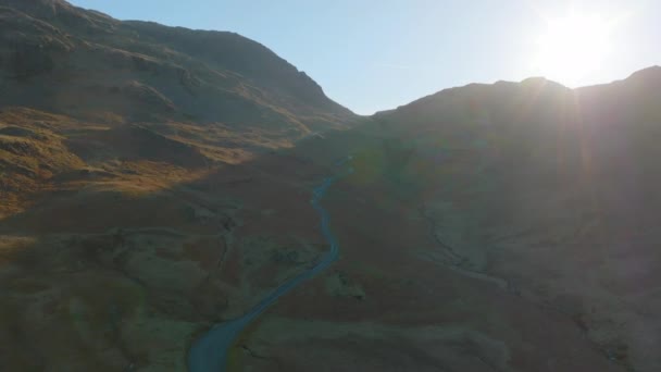 Hardknott Pass Lake District Unesco National Park Aerial Sunrise Ciągnąć — Wideo stockowe