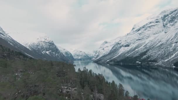 Crystal Clear Mountain Lake Surrounded Snowy Peaks Norway Loen Aerial — Vídeo de Stock