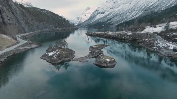 Small Lake Islands Surrounded Massive Mountain Range Norway Loen Aerial — Vídeo de Stock