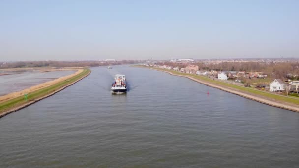 Aerial River Noord View Missouri Cargo Container Ship Making Approach — Vídeos de Stock