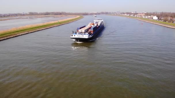 Missouri Cargo Container Ship River Noord Aerial Drone Shot — Stockvideo