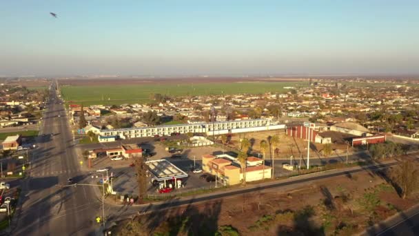 Motel Posto Gasolina Arco Delano Uma Pequena Cidade Vale Central — Vídeo de Stock