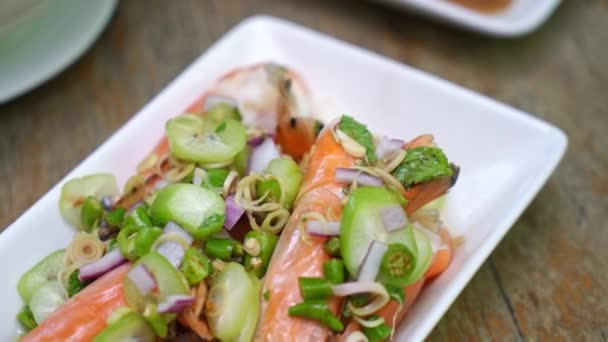 Salată Picantă Creveți Grătar Lemongrass Stil Alimentar Thailandez — Videoclip de stoc