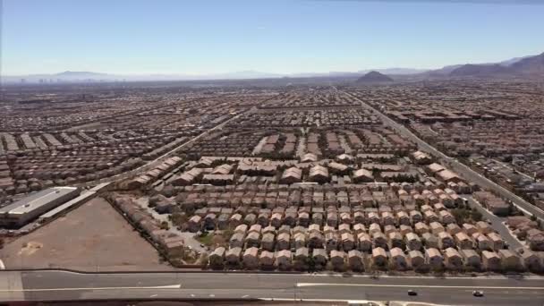 Přeplněné domy v Las Vegas Nevada USA. Koncept populačního růstu. Letecký letoun vpřed.