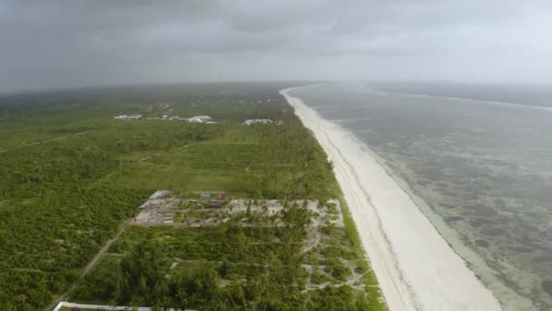 Tropical White Sand Ocean Coastline Bungalow Hotel Resort Stormy — 비디오