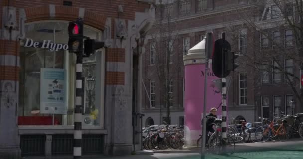 Amsterdam Driving Filming Out Window European Residents Bikes Ride Slow — Vídeo de stock