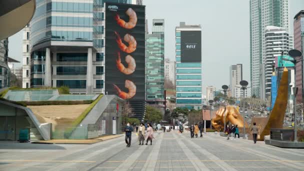 Goście Noszą Maski Twarzy Kompleksie Biznesowym Coex Dystrykcie Gangnam Seulu — Wideo stockowe