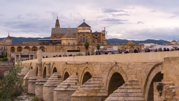 Slow Panning Time Lapse Roman Bridge Mezquita Cordoba Spain — Video Stock