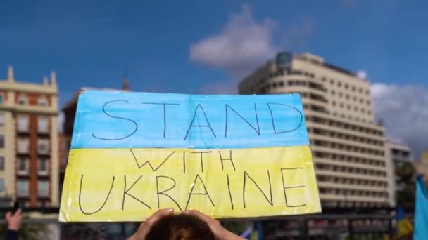Close Stand Com Ucrânia Assinar Durante Protestos Contra Guerra Com — Vídeo de Stock