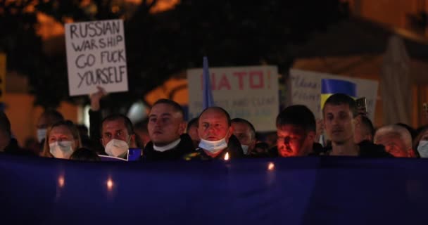 Crowded People Wearing Mask Gathered Prayer Vigil Peace Ukraine Held — Stockvideo