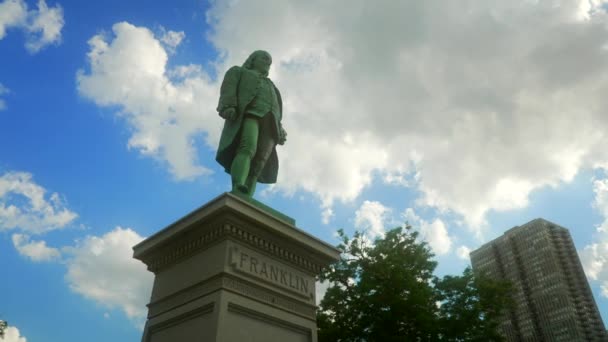 Benjamin Franklin Historical Monument Pusat Kota Chicago — Stok Video